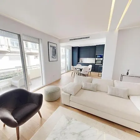 Croisette 2 - Martinez *