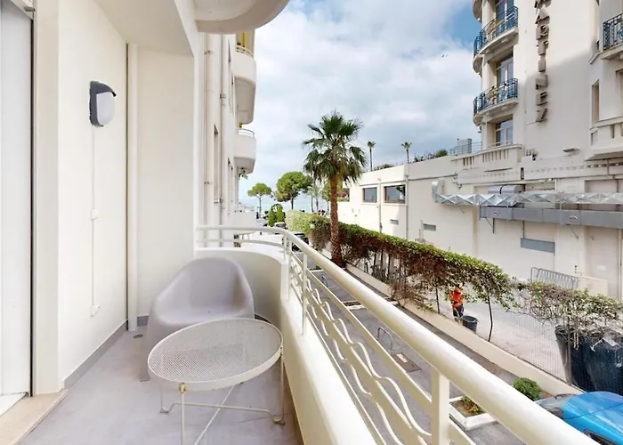 Croisette 2 - A Cote Du Martinez Daire Cannes